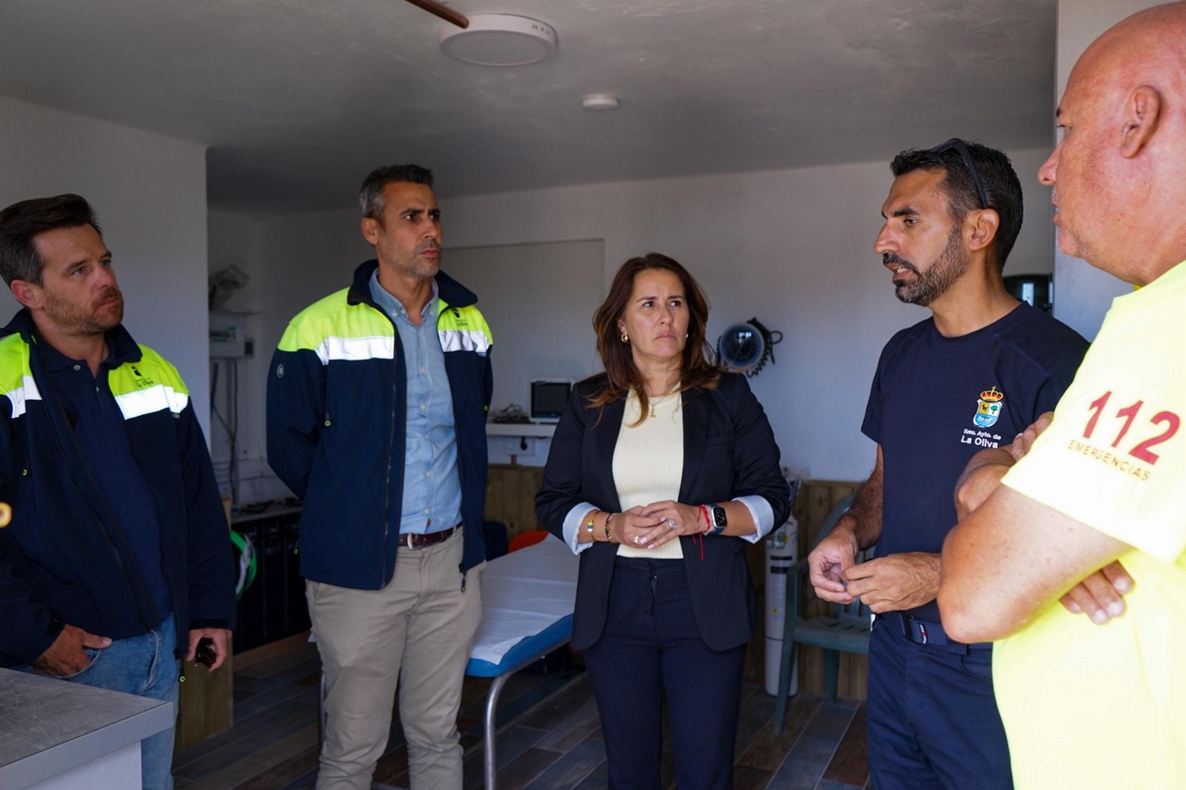 Visita al nuevo puesto de primeros auxilios en la Isla de Lobos.