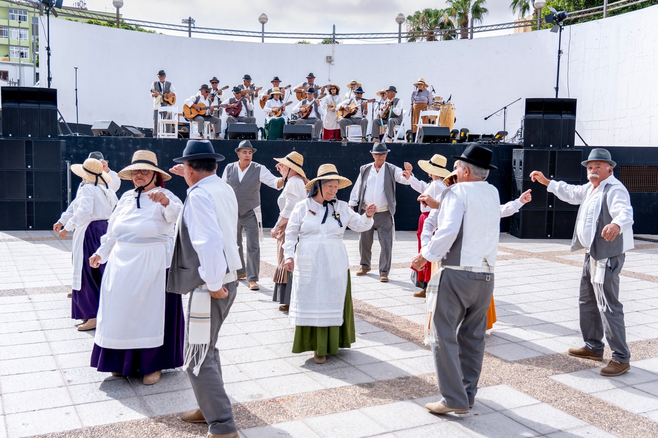 Encuentro de Mayores en Puerto del Rosario (2)