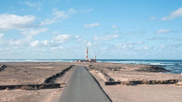 Faro de El Tostón, en una imagen del Patronato de Turismo.