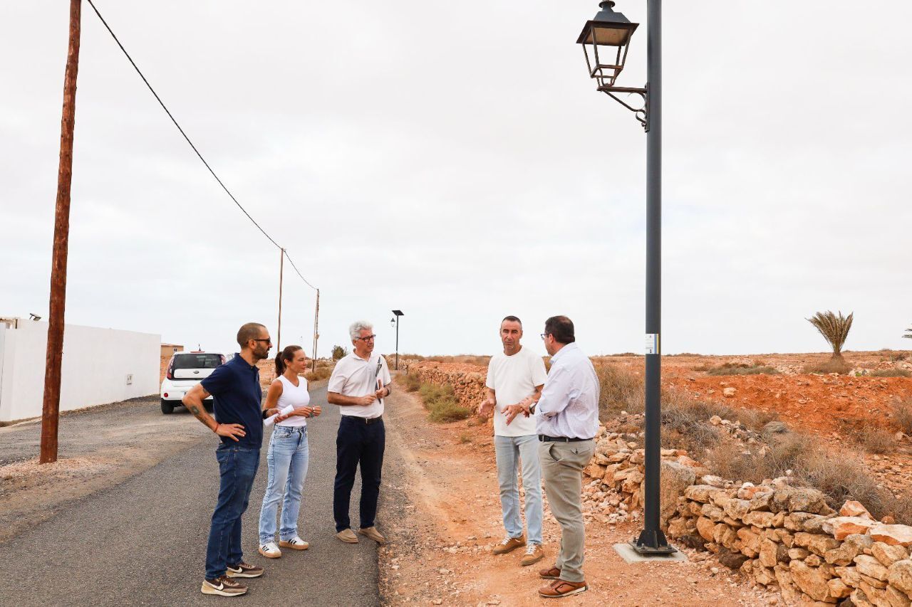 FAROLAS FOTOVOLTAICAS TETIR 
