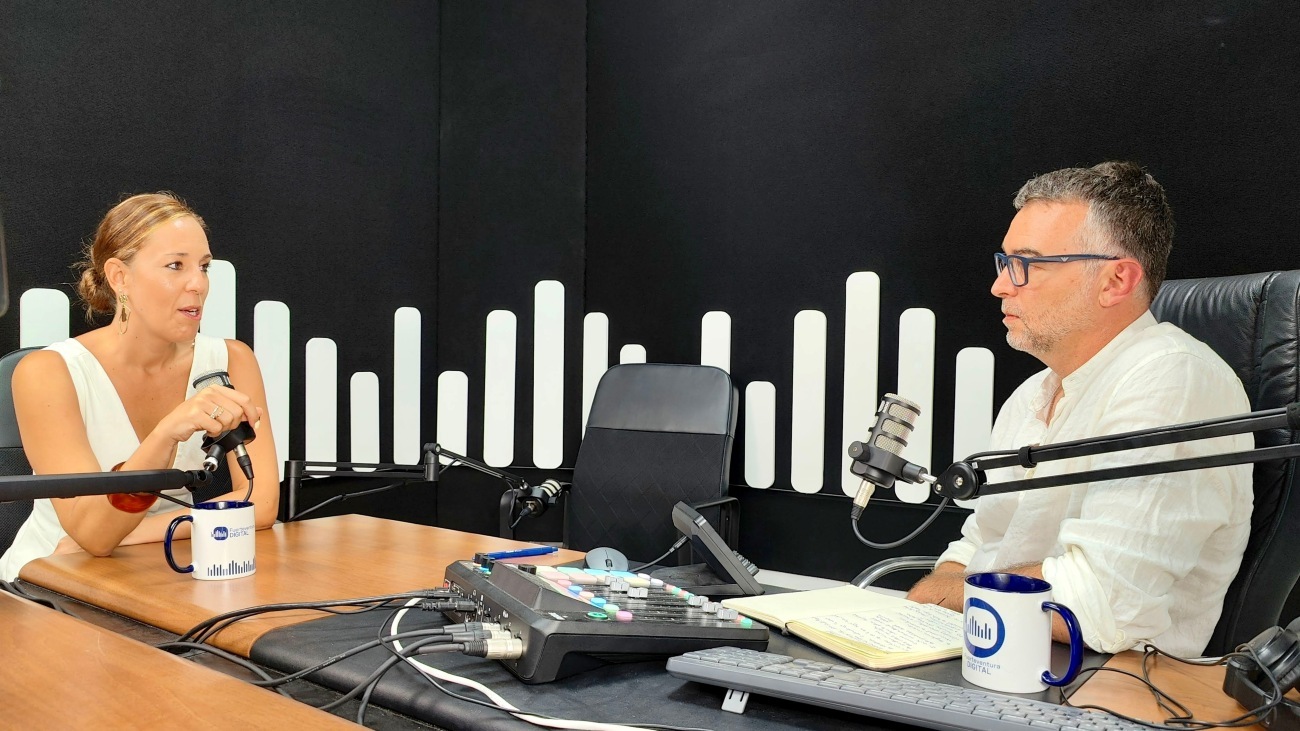 Jessica de León en el estudio de Fuerteventura Digital_....