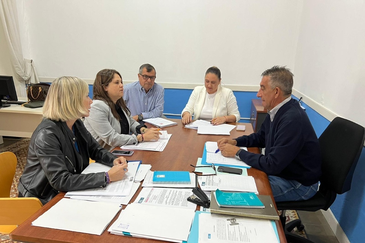 Los cinco consejeros del PP en el Cabildo, en la sede del partido.