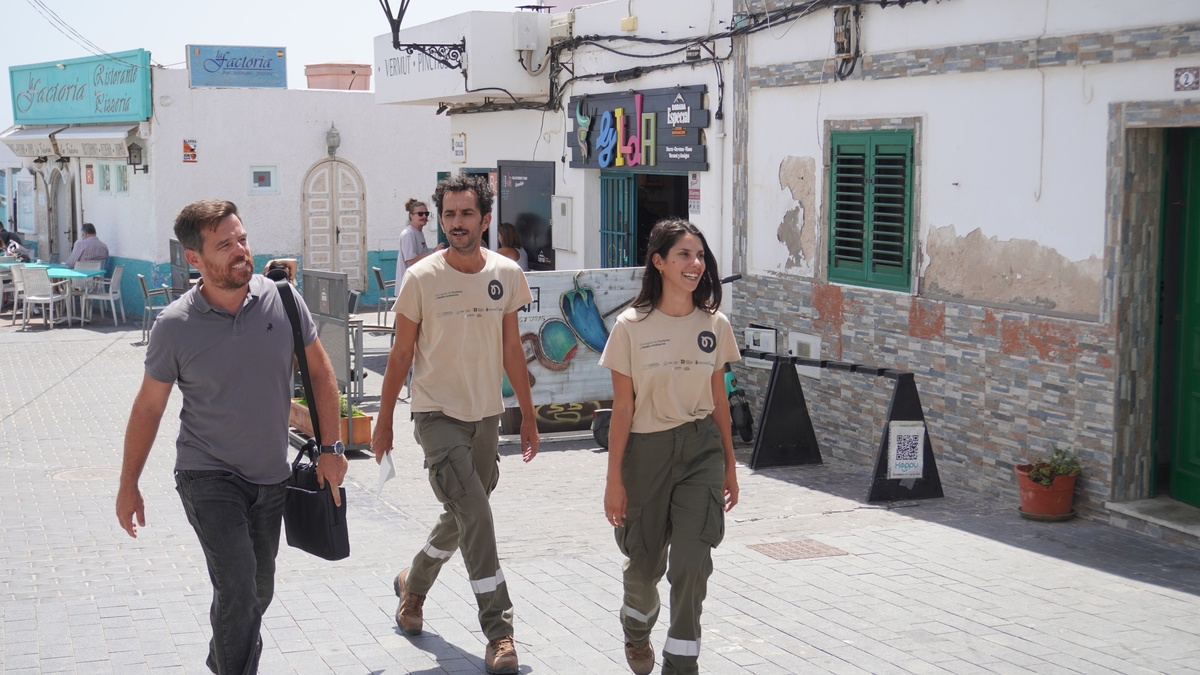 Awareness tourism environmental guides (3)