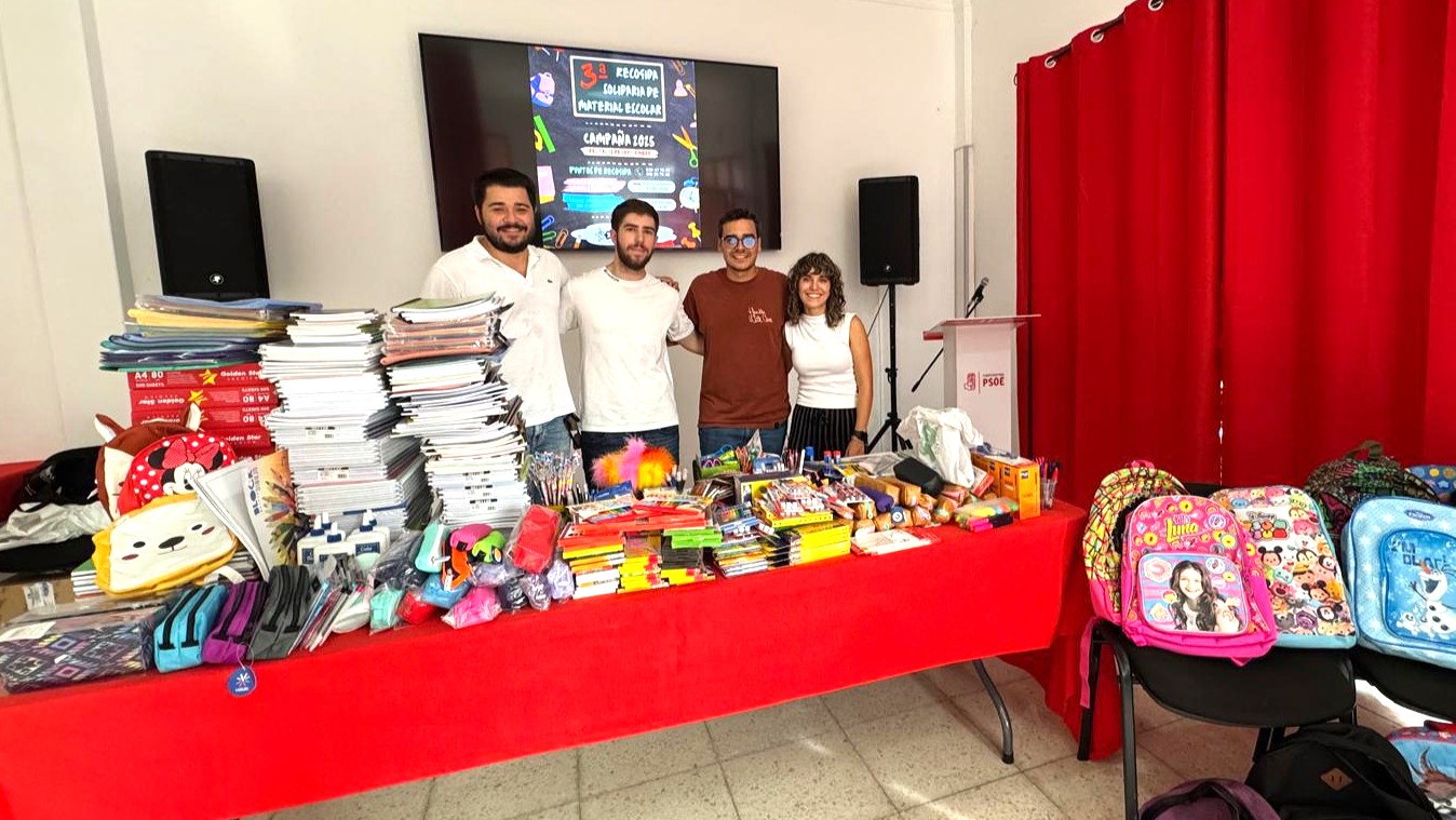 Jóvenes del PSOE completaron la recogida de material escolar.