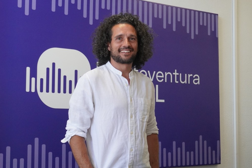 Leandro Castañeyra, en el estudio de Fuerteventura Digital.