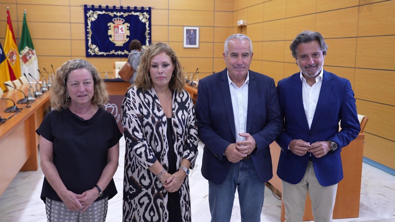 La Mesa del Parlamento de Canarias, en Fuerteventura.