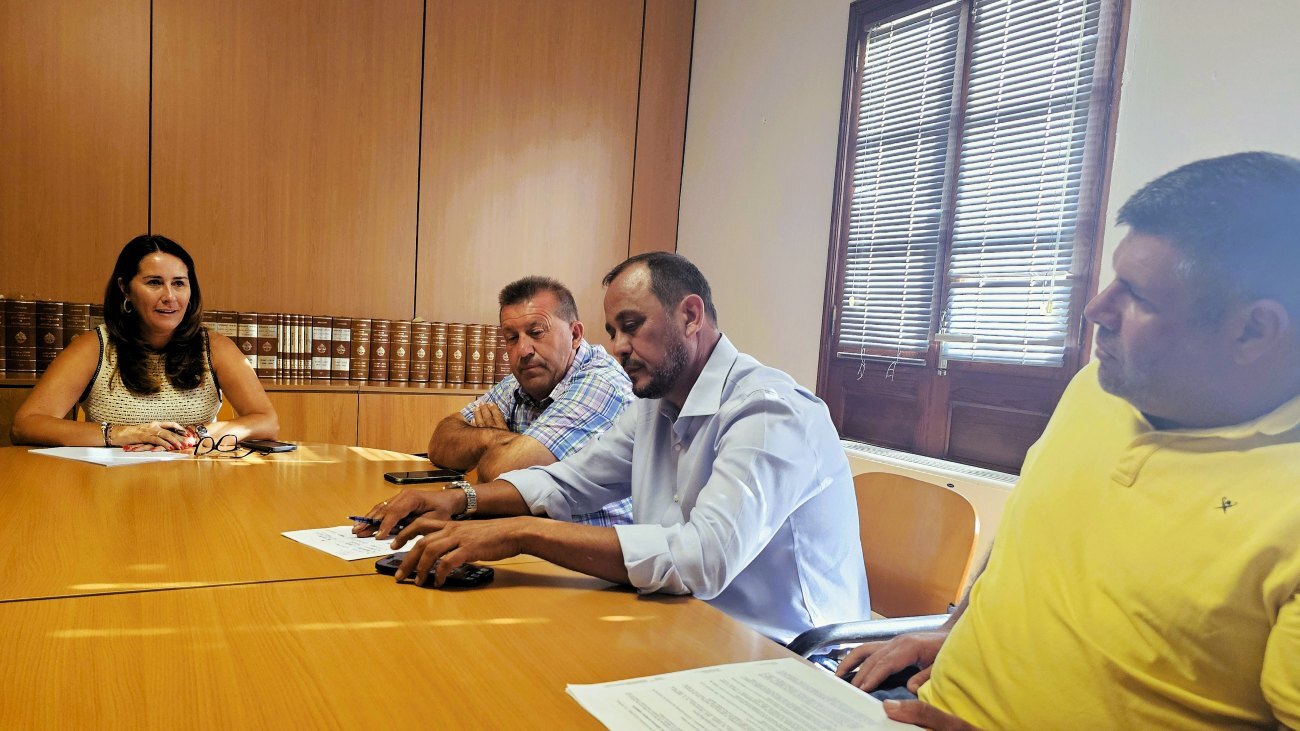 Antigua traslada al Cabildo su preocupación ante la paralización de las obras de la Ciudad Deportiva (2) (1)