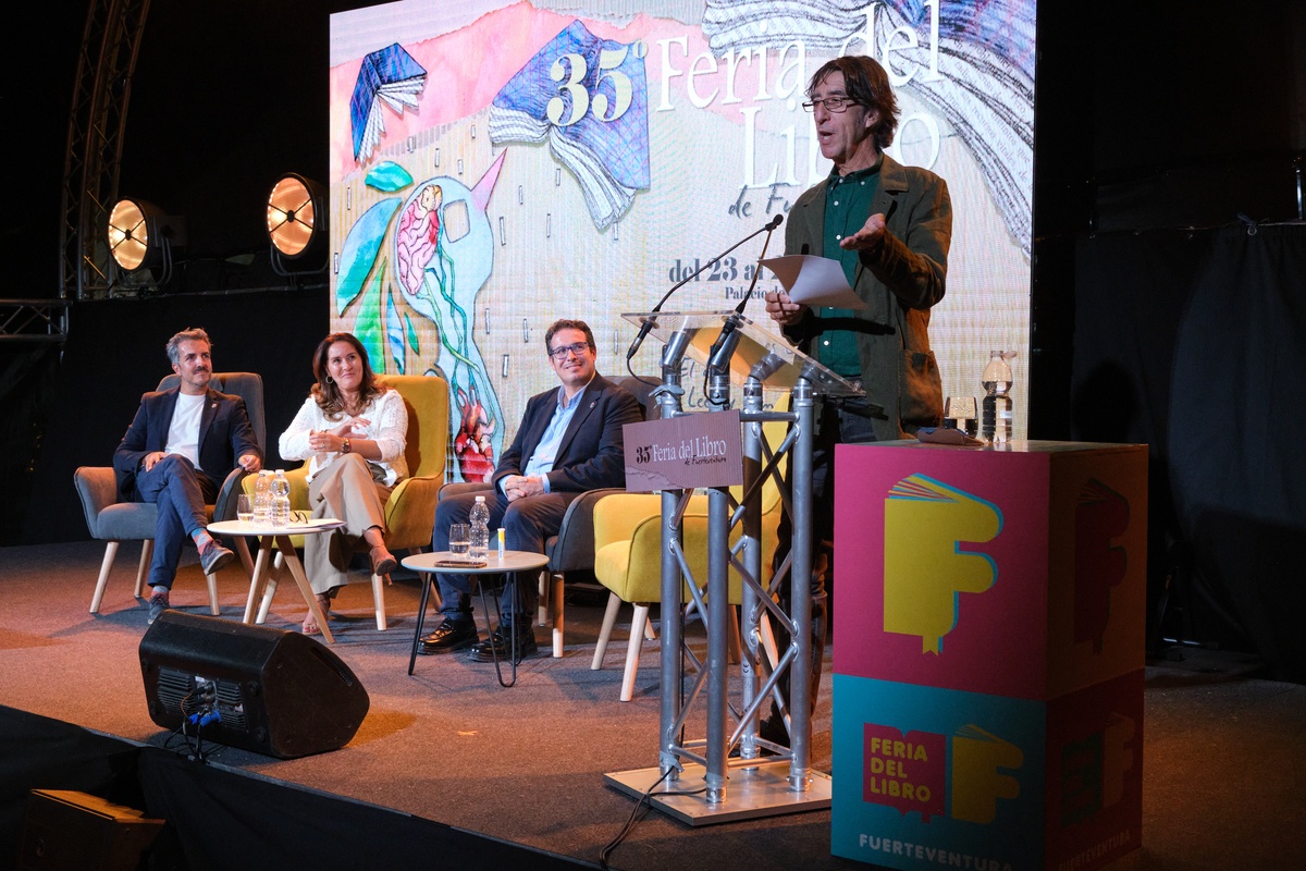 Tarde inaugural de la 35 Feria del Libro de Fuerteventura (3)