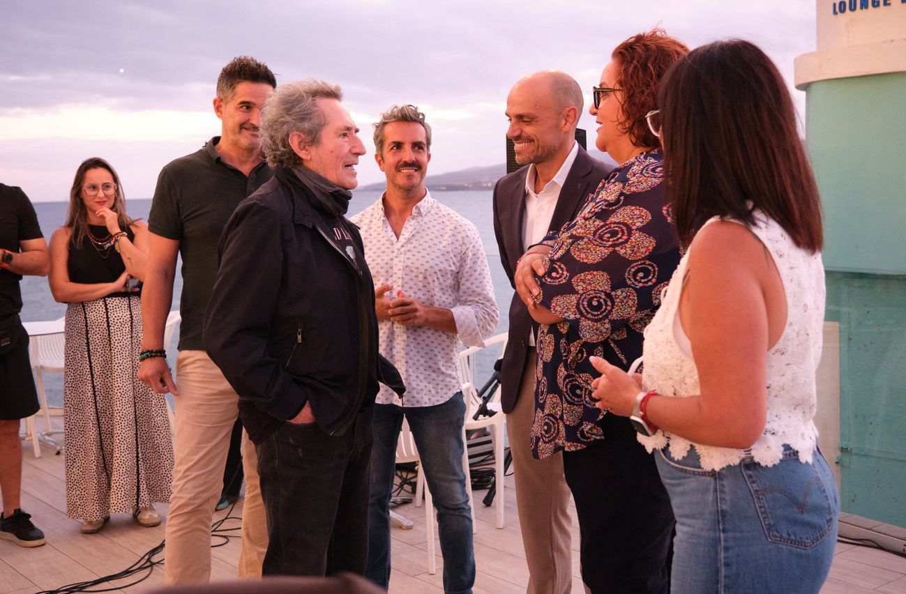 Miguel Ríos llega a Fuerteventura.