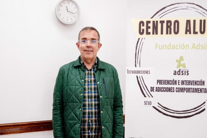 Óscar Lorenzo, en el centro Aluesa.