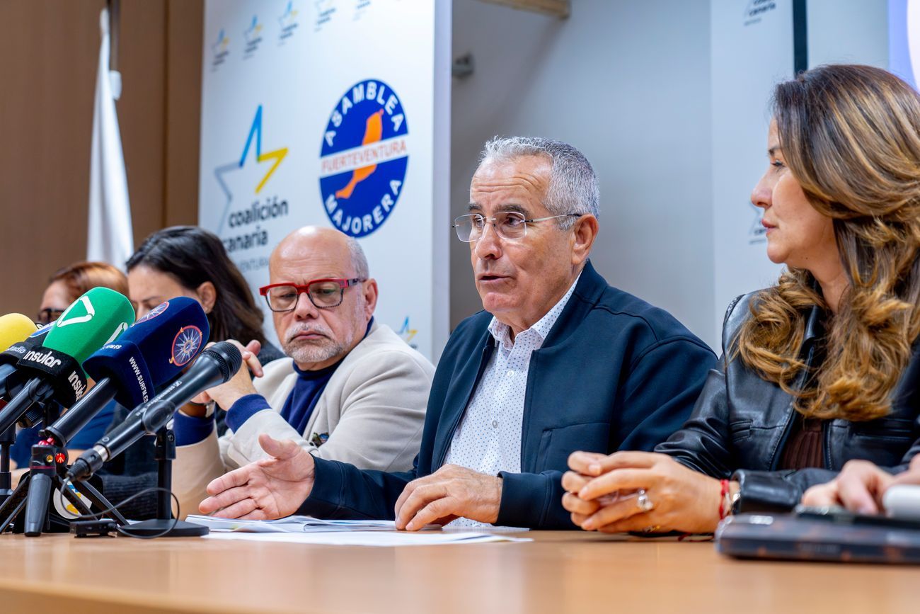 Presentación del presupuesto autonómico para Fuerteventura en la sede de AM-CC.