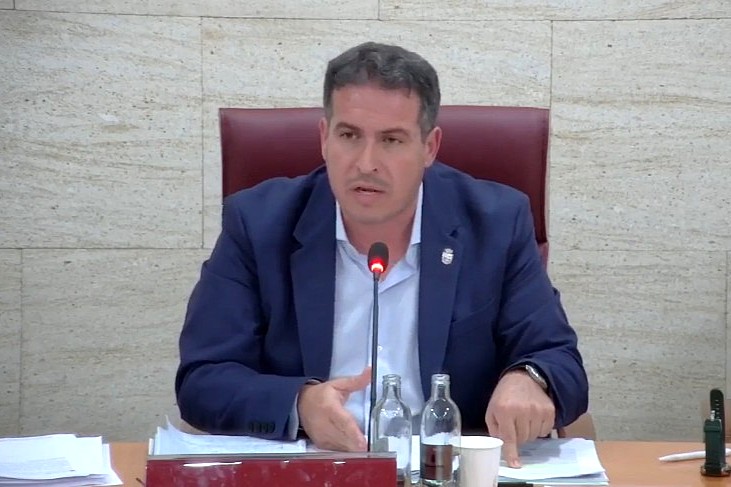 David de Vera, en el pleno de presupuestos.