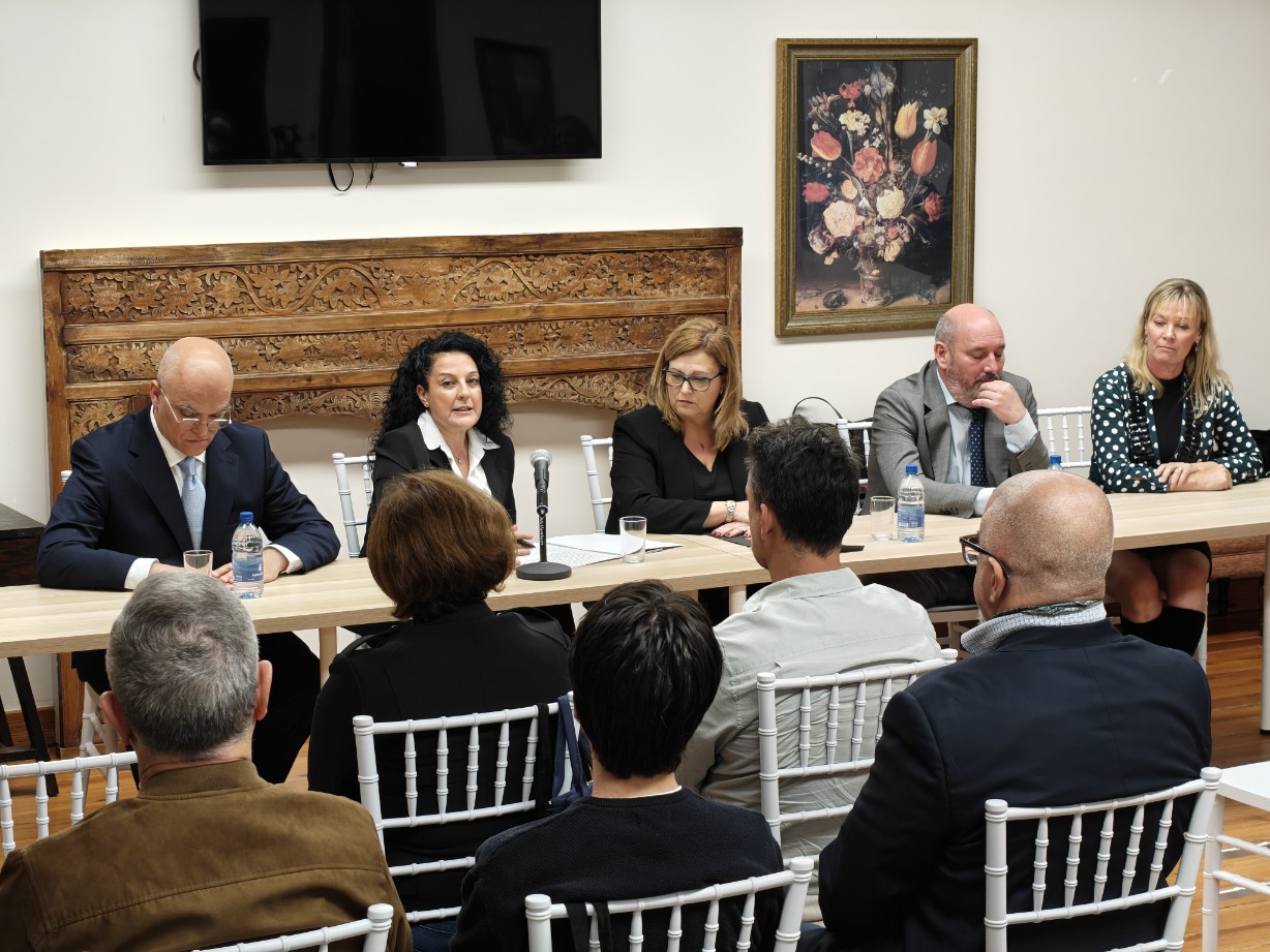 Convenio entre la Asociación de Empresarios de la capital y el bufete MC Solutions.