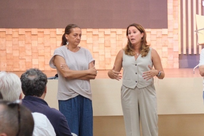 Nereida Calero y Lola García.