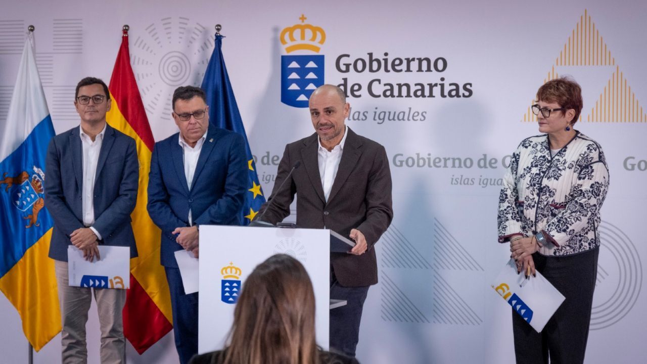 Rueda de prensa tras el Consejo de Gobierno de Canarias, el 9 de marzo.