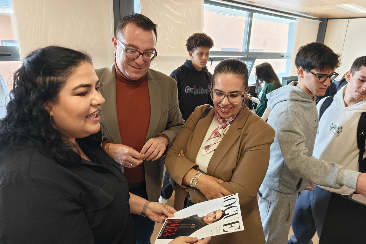 Visita institucional a las Jornadas de Puertas Abiertas en la EAF.