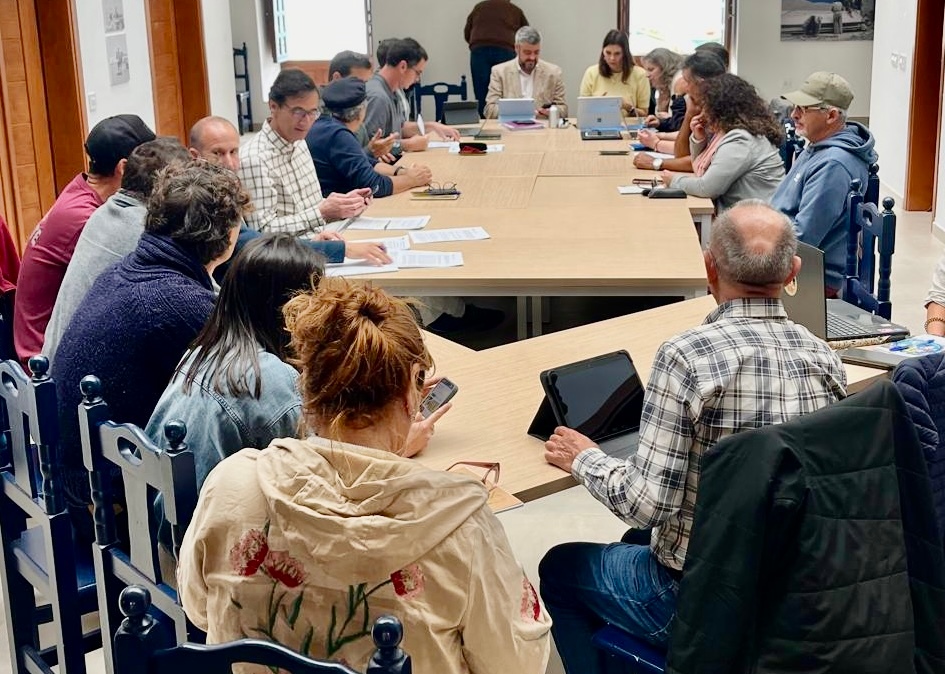 Reunión en La Graciosa para el seguimiento de la pesca en la reserva marina del Archipiélago Chinijo,