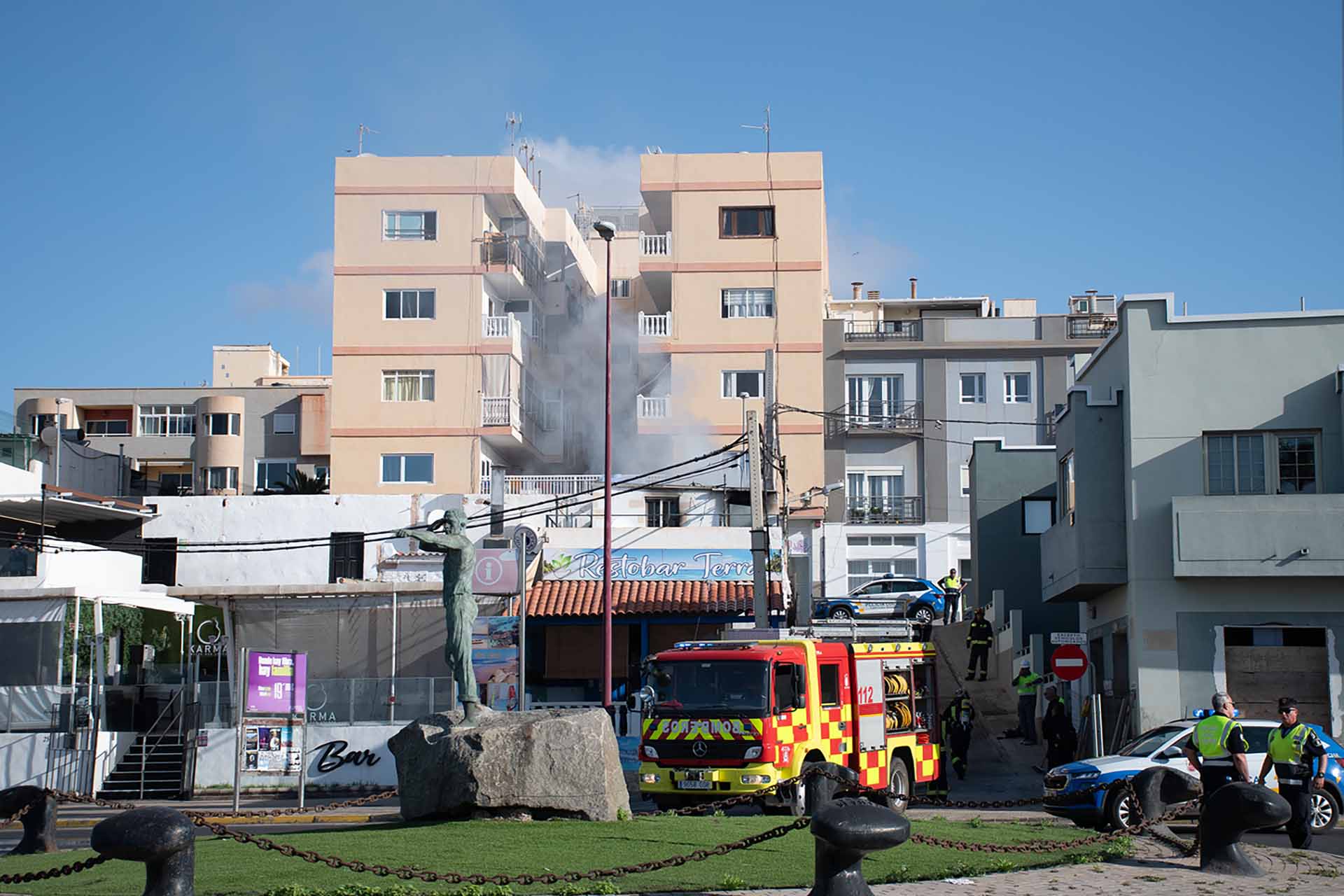 Incendio en las calles de Puerto del Rosario | ©Ada Chacón, 2026