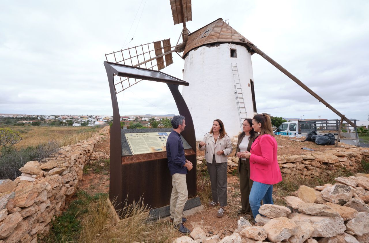 Visita a al Molino de la Corte, donde se encuentra actuando el plan de empleo 'Memoria Viva'.