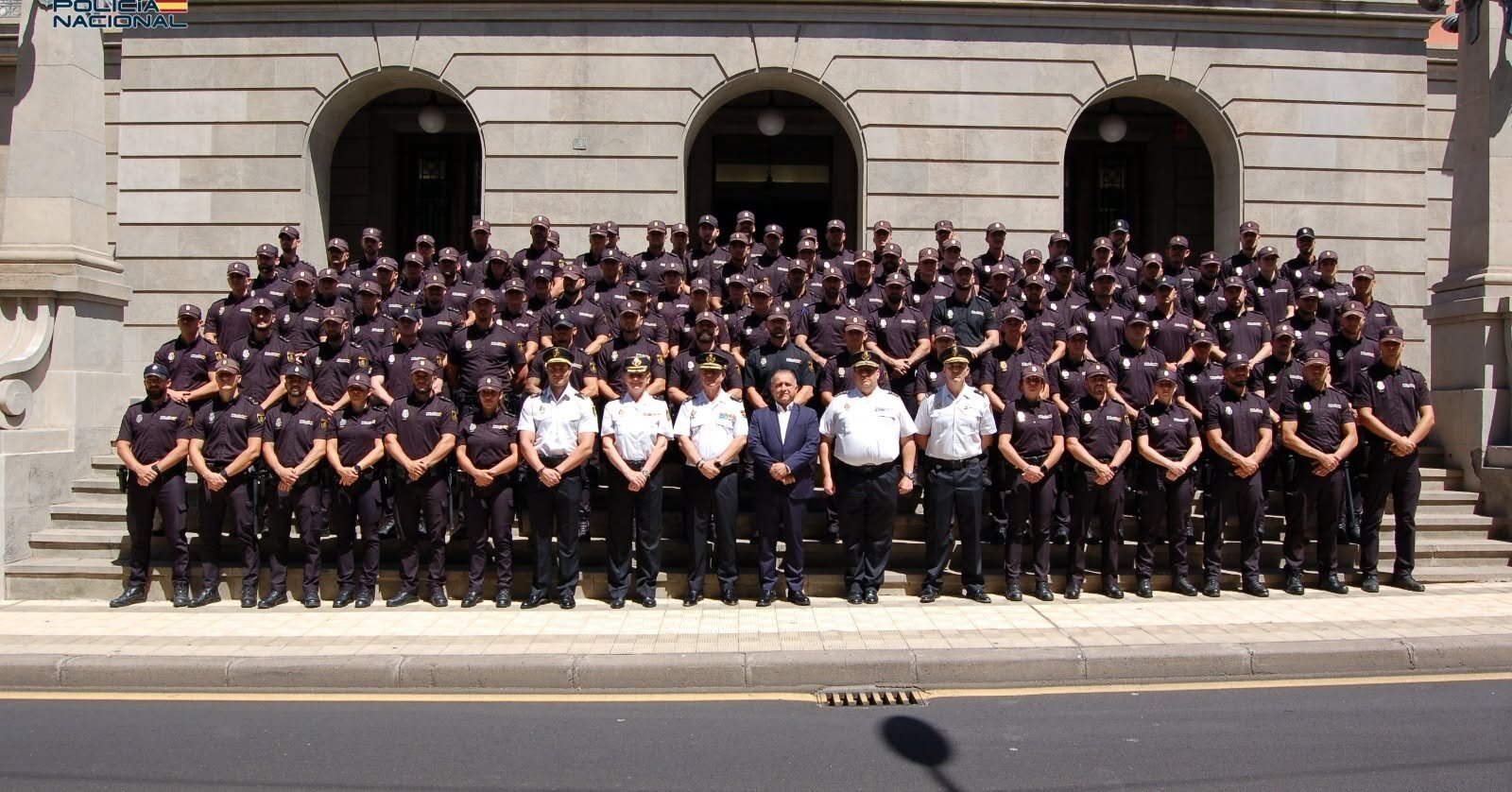 Recepción en Tenerife de los nuevos agentes de Policía Nacional.