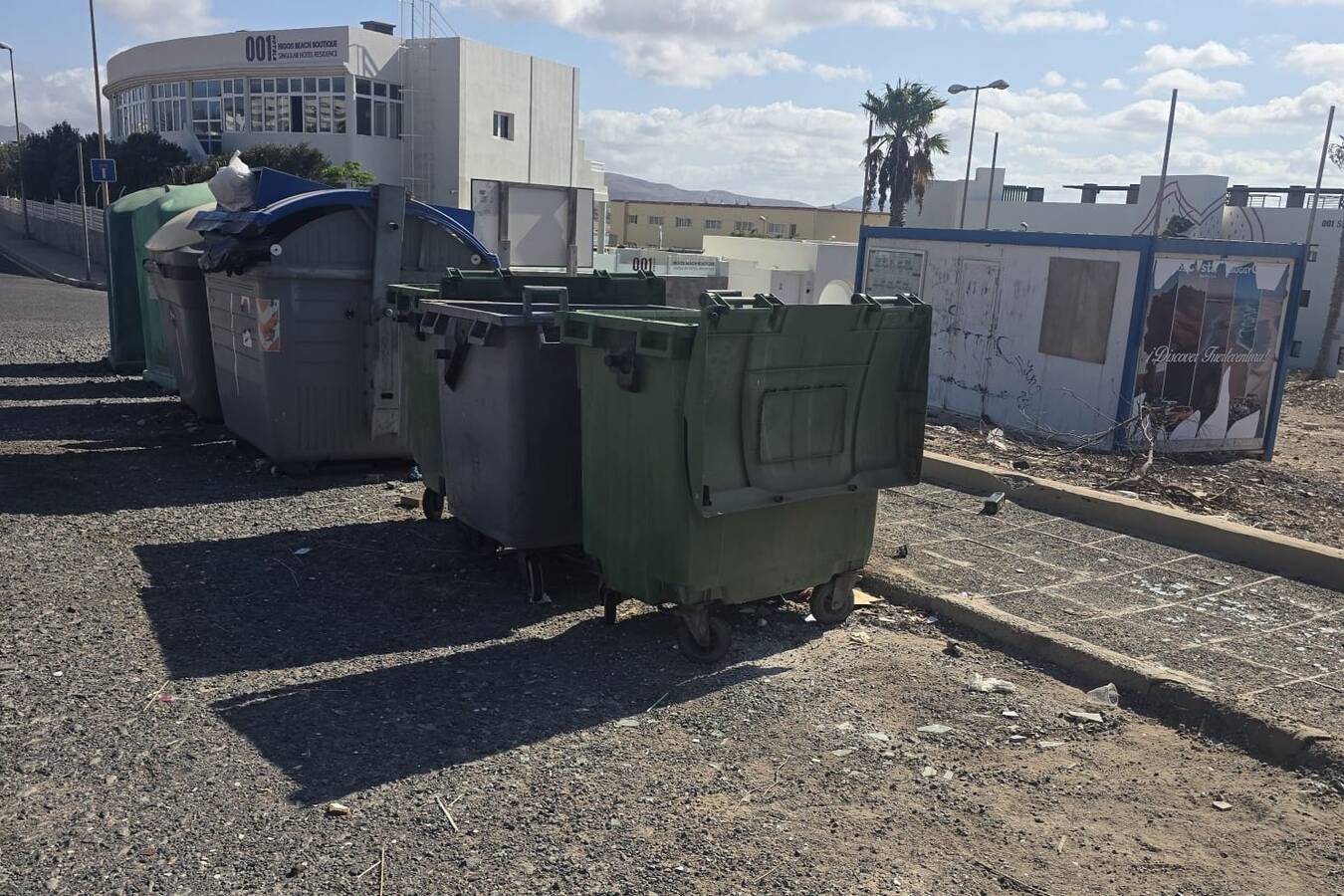 Contenedores de residuos en el municipio de Pájara.